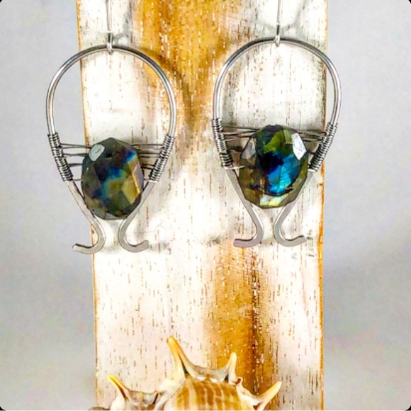 Wire Wrapped Peacock Labradorite Art Pendant - Picture 3 of 6